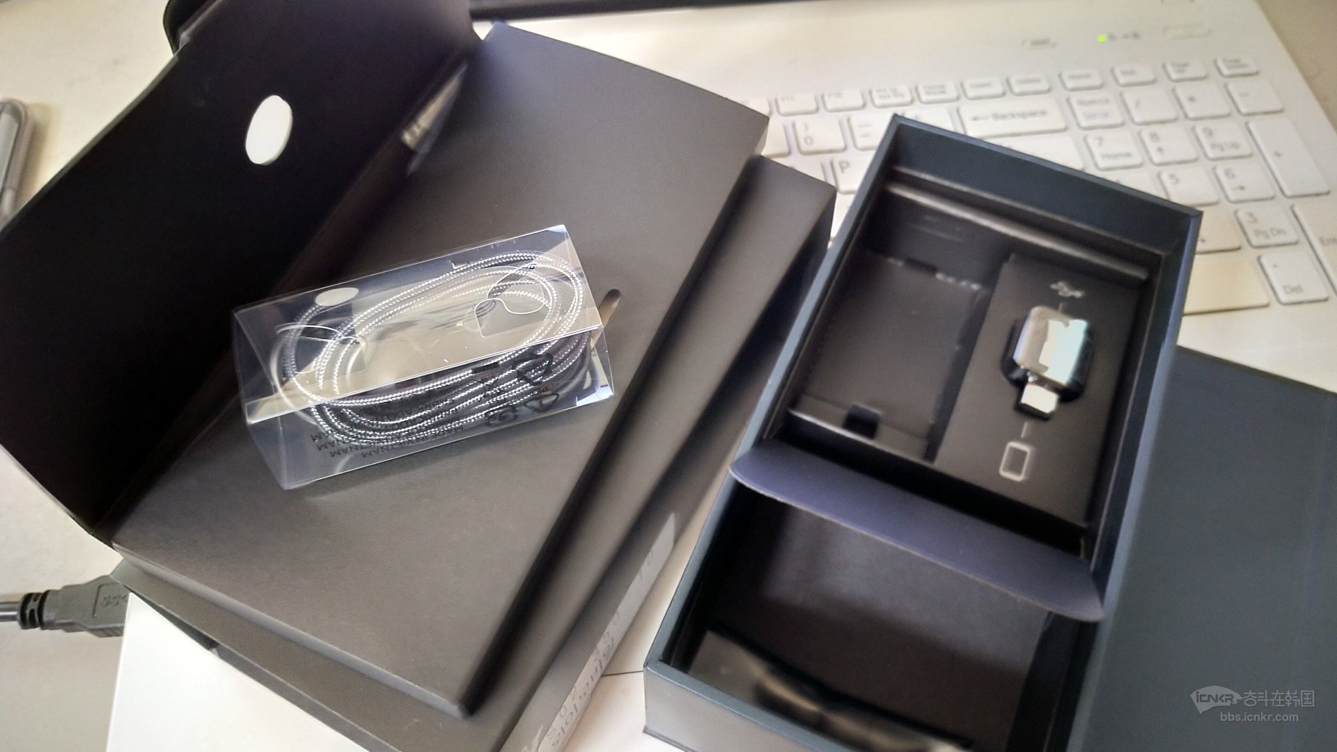 5月份刚买的三星S9,无任何划痕和磕碰,99.99新