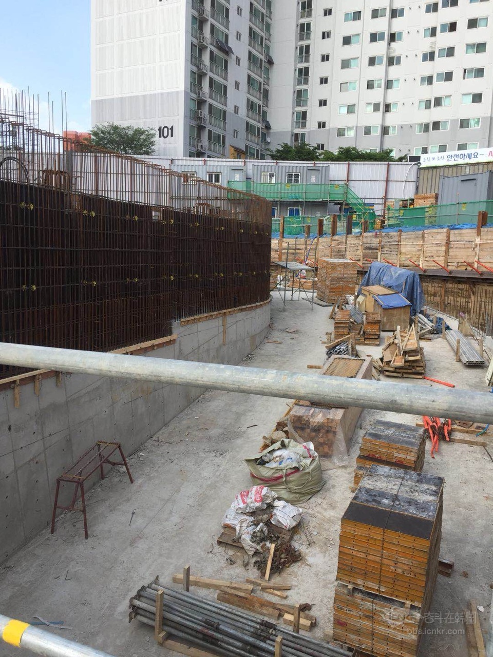 老炮招工,大中小工,供吃住!签证不限制!