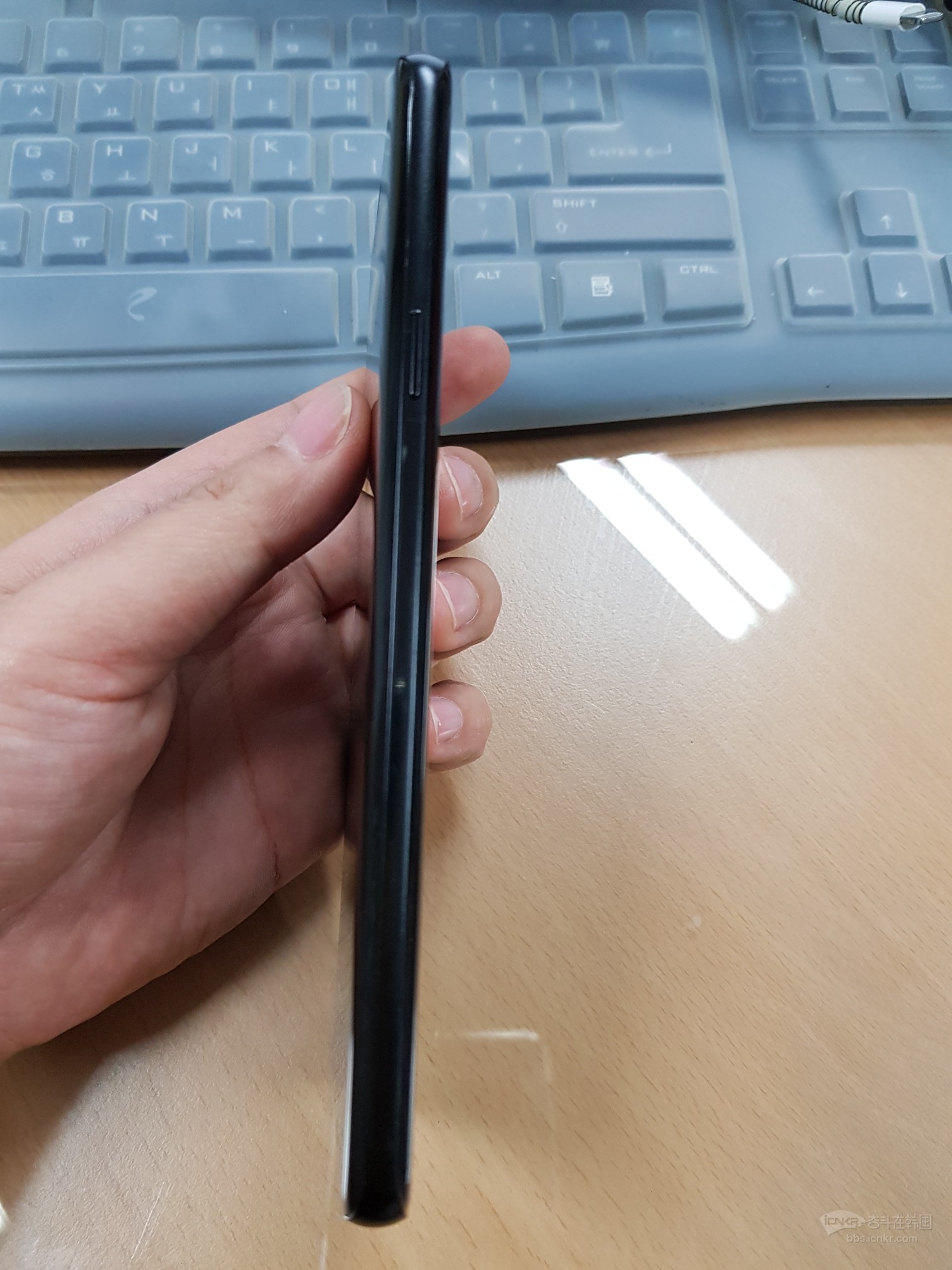 三星S9+ 256G 99新 屏幕有不明显划痕 相片拍