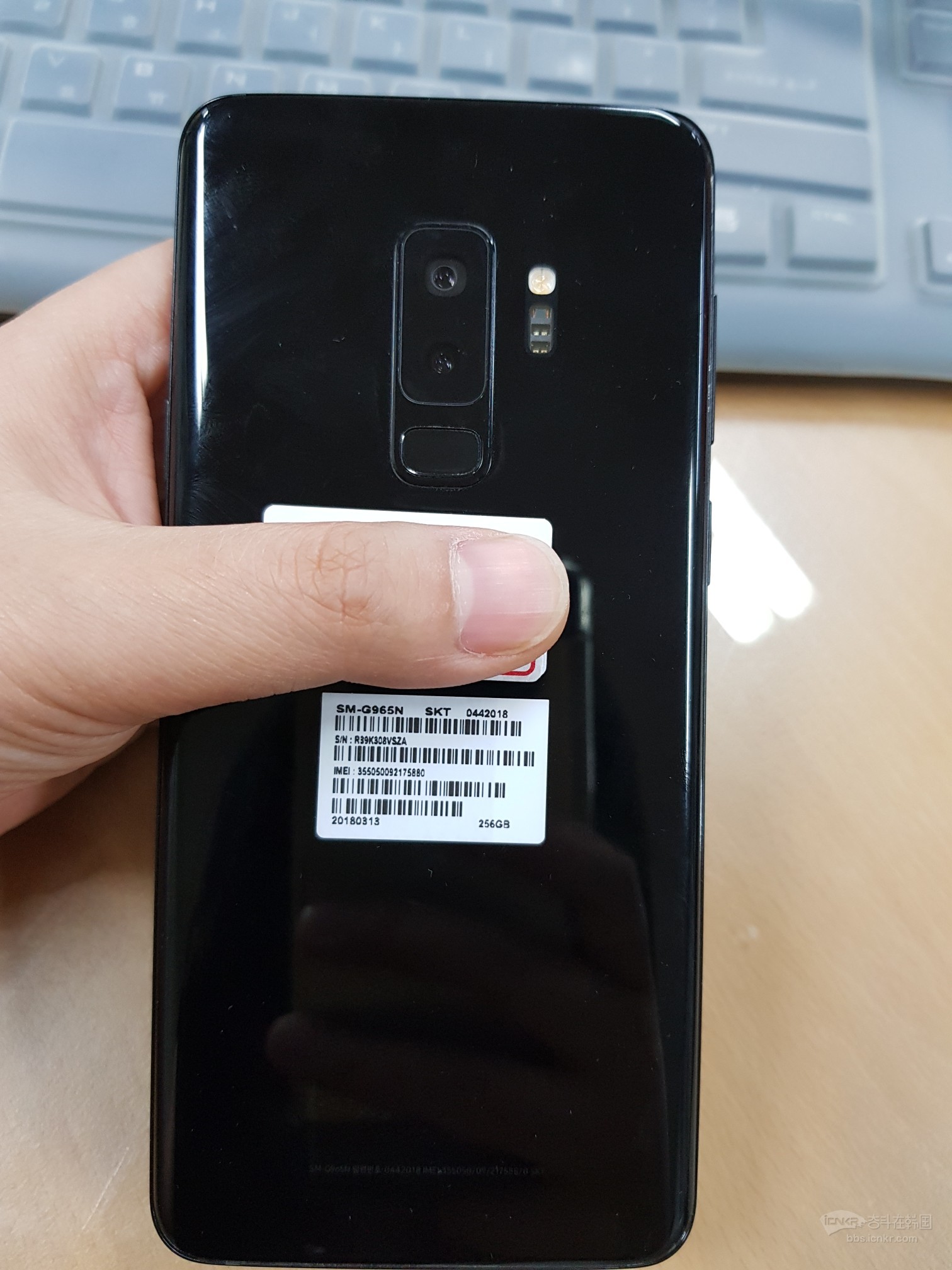 三星S9+ 256G 99新 屏幕有不明显划痕 相片拍