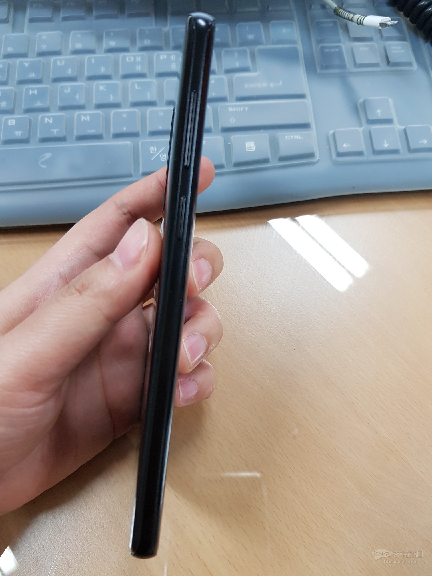 三星S9+ 256G 99新 屏幕有不明显划痕 相片拍