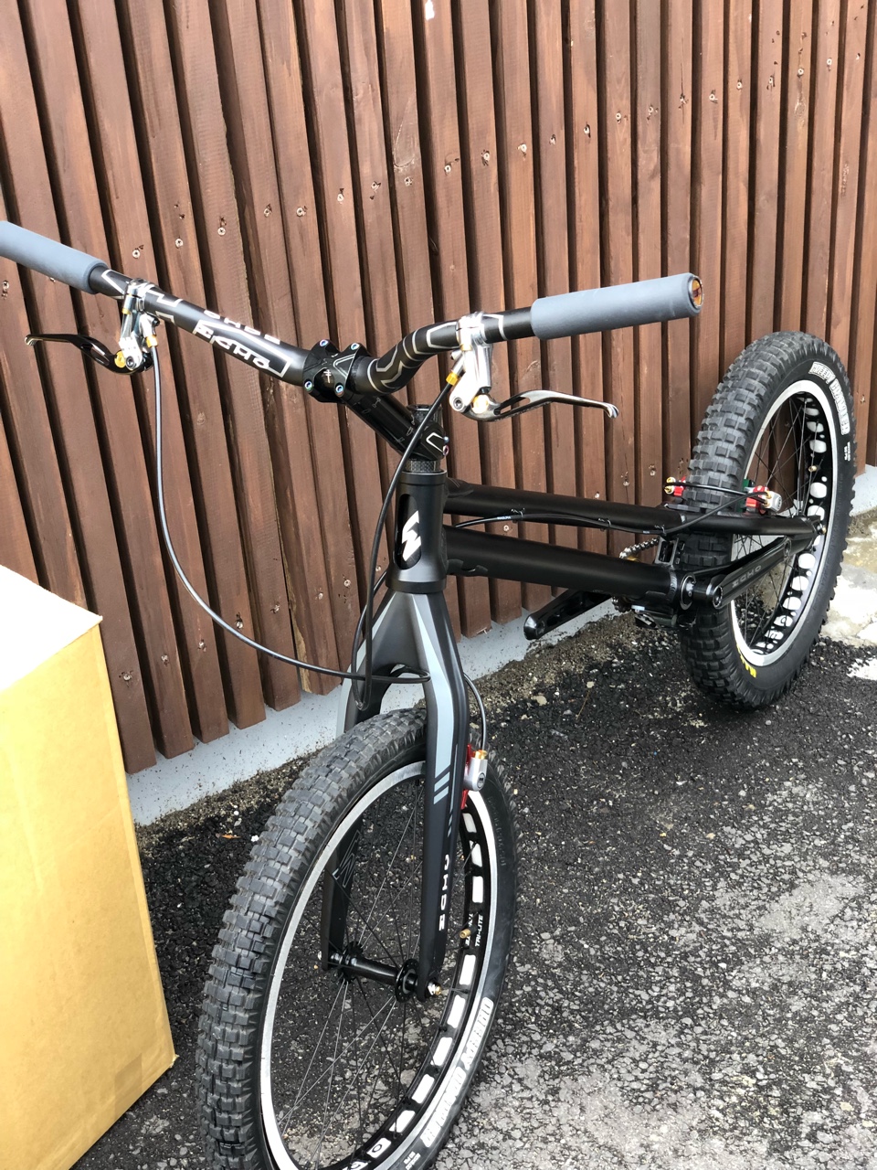 echo 攀爬自行车顶配 pro ti 能出的话就不带回国卖了