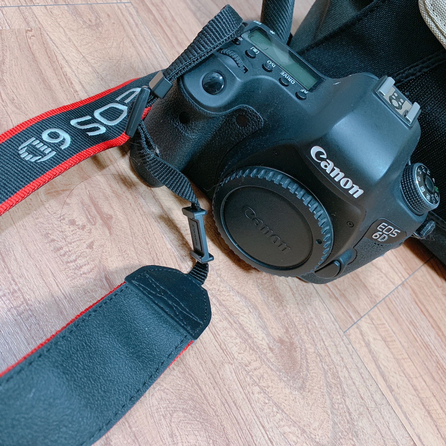 出售佳能单反5dmarkiv6d佳能大白二代镜头tamron镜头